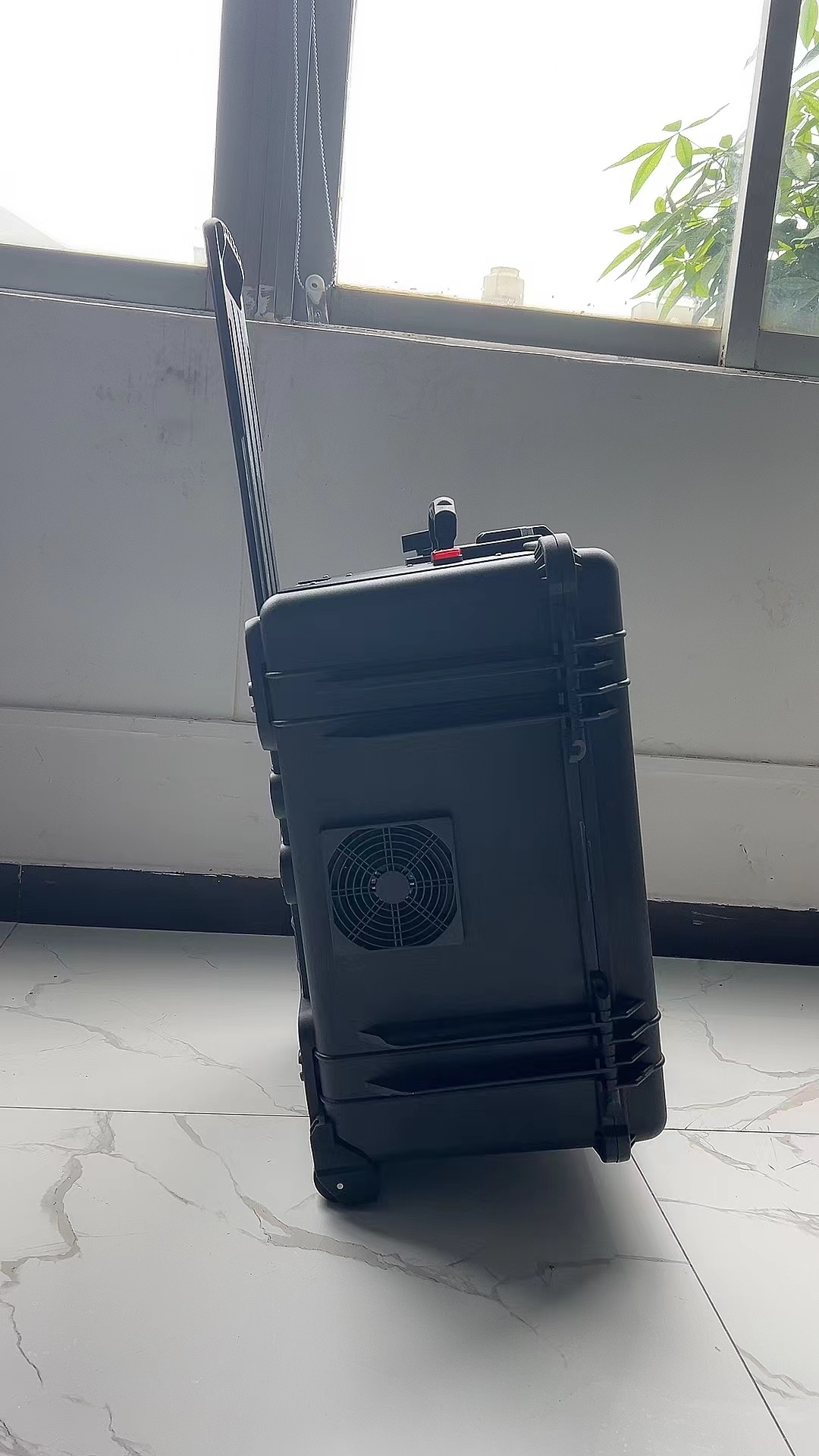 青松路街道手拉箱型移动通信干扰器